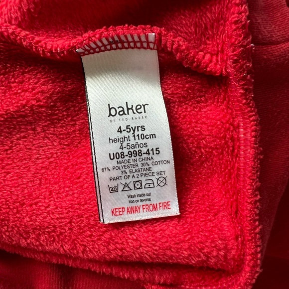 Ted Baker: Girls Red Sweater with Appliqué Flower Detail: Size 4-5 years - Picture 4 of 9